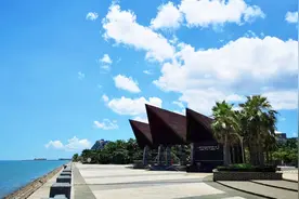海口美丽沙双创三角梅音乐广场，海边景色怡人却极少有人知道。视频封面