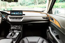 又一国产完成翻身！首款亲民B级车不负众望，力压博瑞融入主流！