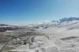 借大家一个上帝视角，分享冬日西藏无敌雪山美景，让所有人窒息视频封面