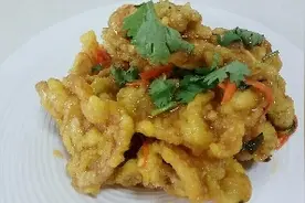 东北代表菜之一锅包肉，里脊肉这样外酥里嫩，酸酸甜甜特别好吃