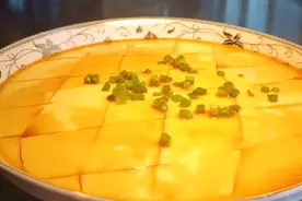 大厨教你蒸鸡蛋羹的正确方法，记住这几个技巧，滑嫩Q弹，真香视频封面