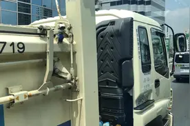 在去往东京的途中旅游大巴随拍记视频封面