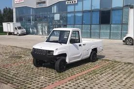 客货两用的皮卡，非常适合给农村的父母订购一台，拉点东西很方便视频封面