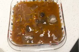 内蒙民族特色美食，炎热的夏天来一碗酸甜开胃的稀果羮！快试试吧
