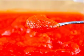 番茄扔锅里能变成番茄酱？看厨师长如何熬制，方法简单，无添加剂