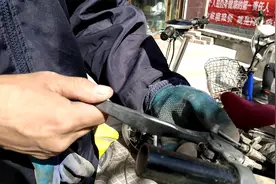 电动车每次刹完车就不能灵活启动，问题出现在三个方面视频封面