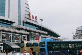 中国大数据中心林城贵阳，如今发展很快，GDP增速全国排名第二。视频封面