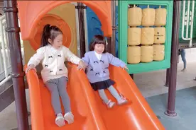 阳光非常好，和妹妹一起运动锻炼身体，然后一起玩，真开心呀视频封面