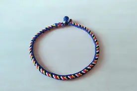 五彩绳手环编织过程，椭圆形夹心八股绳，男生也可以带视频封面