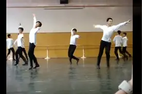 看了杨洋在军艺毕业考试中的奔放新疆舞，实力还是不小的视频封面