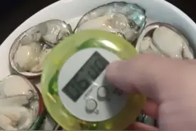 正宗广东厨师教你蒸海鲜几分钟蒸生蚝最好吃视频封面