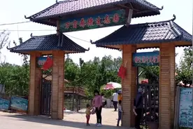 曹县万亩荷塘生态园，比想象中的景点，要好的很多，
