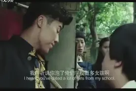 小伙长得太帅，放学被一群拿棒子女孩围住：今天必须和我处对象！视频封面