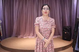 今年流行的碎花裙，外套不知道怎么搭？萍姐教你轻松搭视频封面