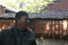 误入山中寺庙，见到庙外古时水井与水缸，庙内异常安静怕得慌。视频封面