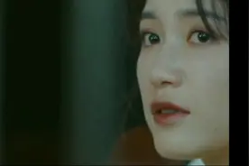 多年后同学聚会，还会对当年的她动心吗？评论区说说视频封面