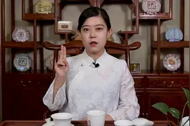 被请喝茶怎样回礼？别再乱敲桌子了，辈分不同，谢茶礼仪也不同视频封面