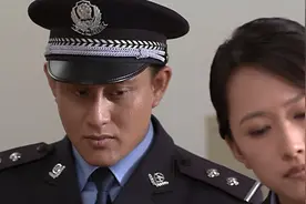 九命刑警：美女警员生气不理人，说话跟吃枪药一样，把小伙干懵了视频封面