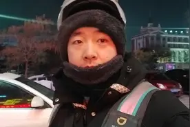 客人给代驾小哥五星好评，结果点错了，给个一星差评。咋回事！视频封面