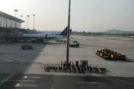 在白云机场T2航站楼候机，机场越来越智能化了视频封面