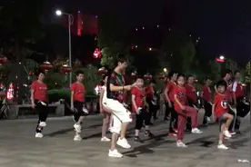 鬼步舞基本步现场教学：只有2步一学就会，零基础的快跟学吧！视频封面