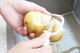 夏天土豆别炒着吃了，我家就馋这吃法，一周吃三次，比吃肉还香