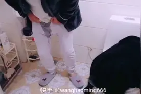 今天玩笑开大了。弄老公尿一裤子。把我狠揍了一顿。