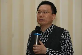 【创始人】红星美凯龙 车建新:从一名木匠到成为家居大咖视频封面