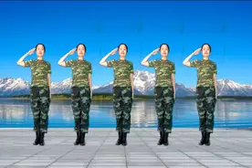 八一广场舞《三大纪律八项注意》，英姿飒爽，与众不同