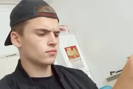 英国的学霸挑战中国高考英语试卷，刚拿到题就懵了：我是英国人吗