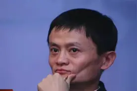 收到中国物资后立即封禁中国电商平台，4天后物资告急跪求中视频封面