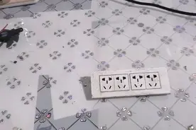 家用墙壁多孔插座的安装接线方法