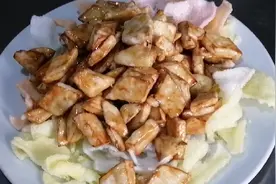 饭店的拔丝地瓜，吃起来外表酥脆不回软，才知道，原来多了这一步视频封面