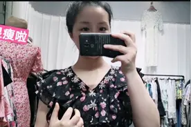 微姐158高117斤，穿上这条裙子很显瘦，胖子也有小蛮腰，太开心啦