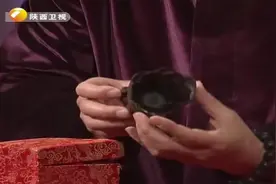 不用火点竟也能辨别沉香的真假？专家现场教你怎样辨别真假沉香视频封面