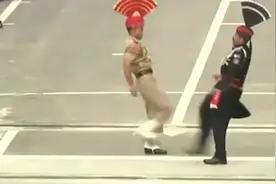 巴基斯坦vs印度，斗舞大战！！看看谁的气势更强烈。哈哈！视频封面