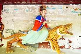 本是娇弱的公主，竟借别人手杀了自己的儿子，还被后世封为菩萨视频封面