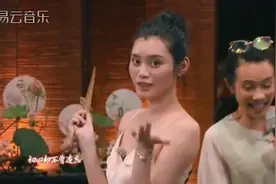 《你是偶像》主题曲视频封面
