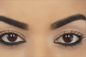 教你如何正确的画下眼线，让你的眼睛自然放大一倍！