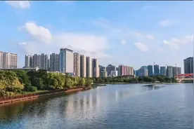 骄傲！航拍广西三个国家级新区，临桂柳东五象新区，真的太震撼了视频封面