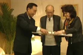 龙年档案：市委书记为了让老领导帮自己，不惜送出自己的名家字画