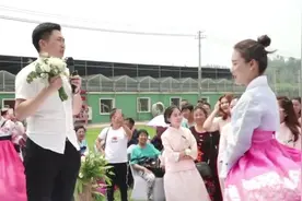 双胞胎兄弟举办户外婚礼，好浪漫，没想到婚礼现场伴郎求婚成功视频封面