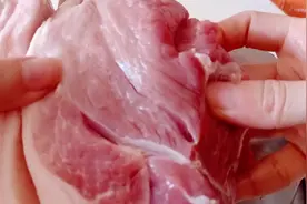 解冻肉千万不可加水，饭店大厨教你一招，快速解冻和刚买的一样