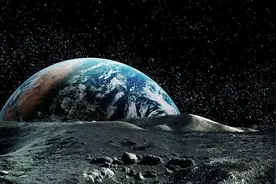 为什么月球每年3.8厘米的速度在远离地球，到底是什么原因导致？