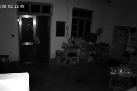 夜晚不明原因光点移动，谁知道这是什么？视频封面