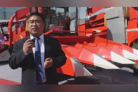 这款玉米收割机车身短，可实现不对行收割，用户称其为“倒伏王”视频封面