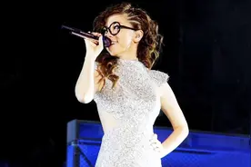 这首《十个群主九个坏》谁编的？歌词句句现实，太有才了