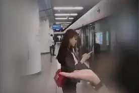 警察蜀黍爆笑演绎 当抖音爆红梗在现实中上演……