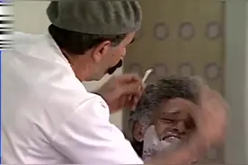 巴西恶搞-这个太好笑了-刮个胡子还要被无情的摧残-哈哈视频封面