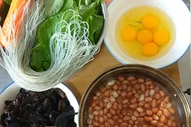 苋菜这样凉拌才最好吃！能吃芥末的朋友可以加点芥末，味道会更好